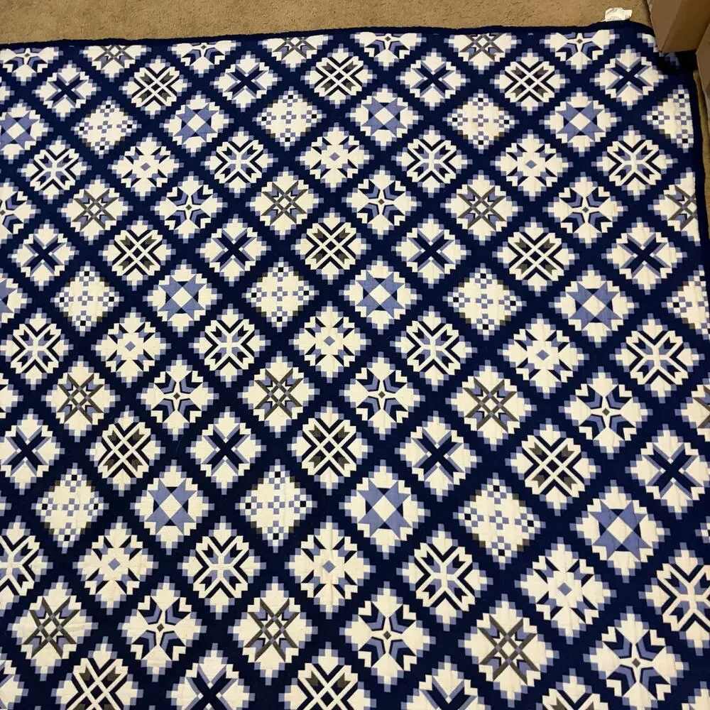 Blue White Geometric Medallion Reversible Quilt Set 2 Shams Full Queen 84x86